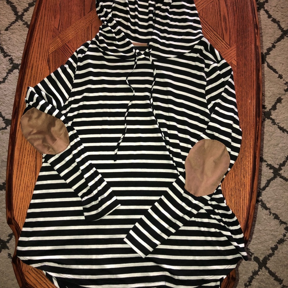 Hooded sweater